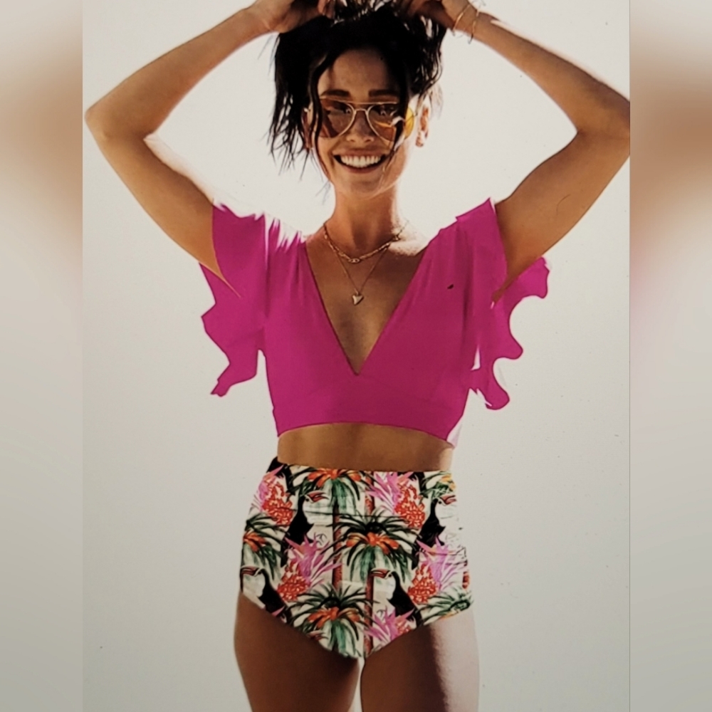 NWT High Waisted Ruched Padded Tropical  Ruffle Top bathing Swim Suit